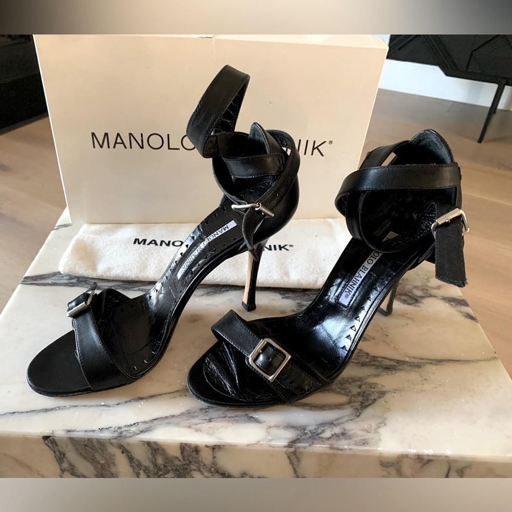 Manolo Blahnik Elegant Black Leather Strap Buckle Heels